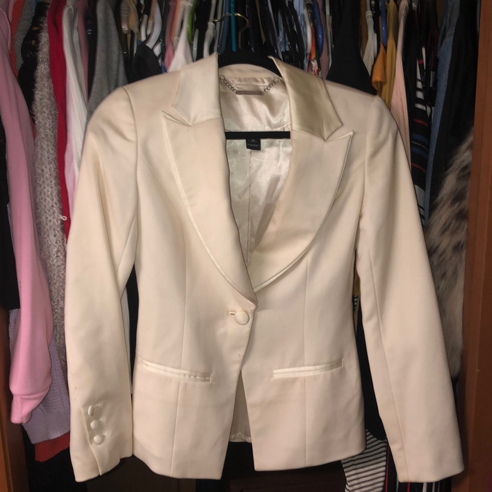White House black market cream blazer